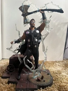 AVENGERS INFINITY WAR THOR PVC DIORAMA DIAMOND SELECT MARVEL GALLERY - Bild 1 von 7