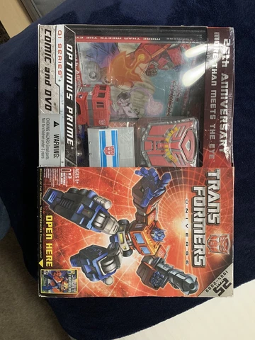 Hasbro Transformers Universe: 25th Anniversary Optimus Prime Robots Action Cover