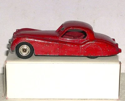 Dinky Toys  157  Jaguar XK120 rossa uncommon spun hubs   G@@D! - Immagine 1 di 4