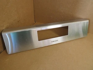Panel de control Samsung Range - Parte SS # DG64-00339B - Imagen 1 de 3