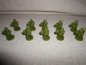 *Part Only Risk GodStorm Board Game 10 Celtic Green Soldier Pawn Lot Replacement - Picture 1 of 8