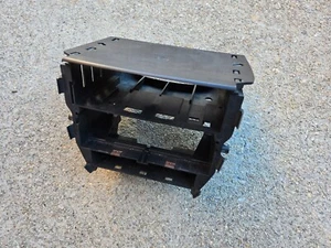 99-04 Porsche 911 996 soporte compartimento cubby consola de tablero central 99655211502 - Imagen 1 de 5