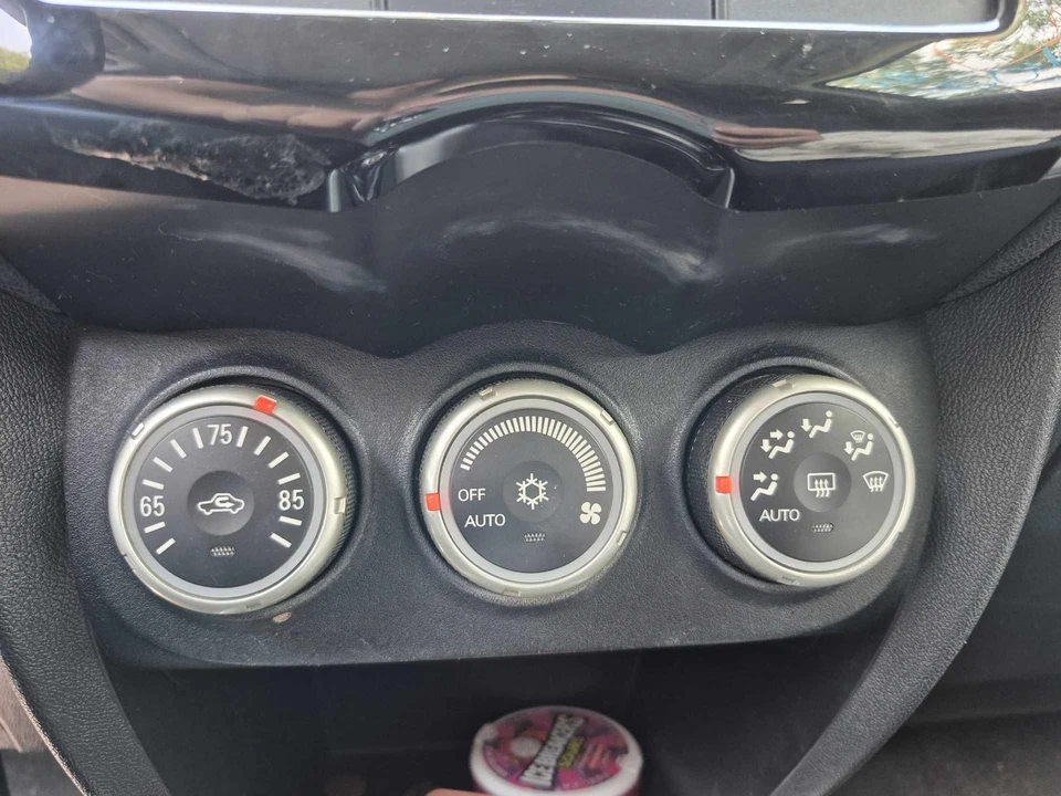 Outlander Sport 2011-2012 OEM calentador centro de control de CA panel de instrumentos Foto 1 de 1