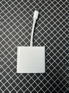 Apple USB-C to Digital AV Multiport HDMI Adapter MUF82AM/A Genuine A2119 OEM - Picture 1 of 4