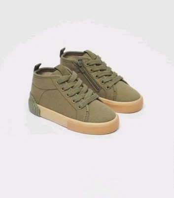 Tenis infantil Zara talla 6,5 Foto 1 de 4