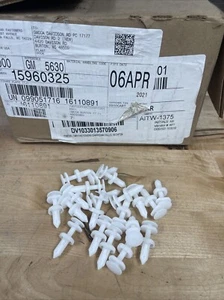 20 Pack OEM GM Multi-Purpose Retainer 15960325 Brand New - Picture 1 of 3