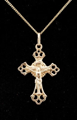 Deslumbrante Colar Pingente de Crucifixo de Ouro Amarelo 9 quilates Hallmarked por Unoaerre - Imagem 1 de 4
