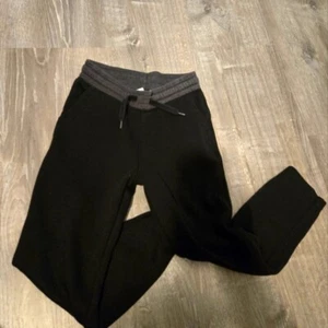 Kids Old Navy sweatpants size 8 - Picture 1 of 5