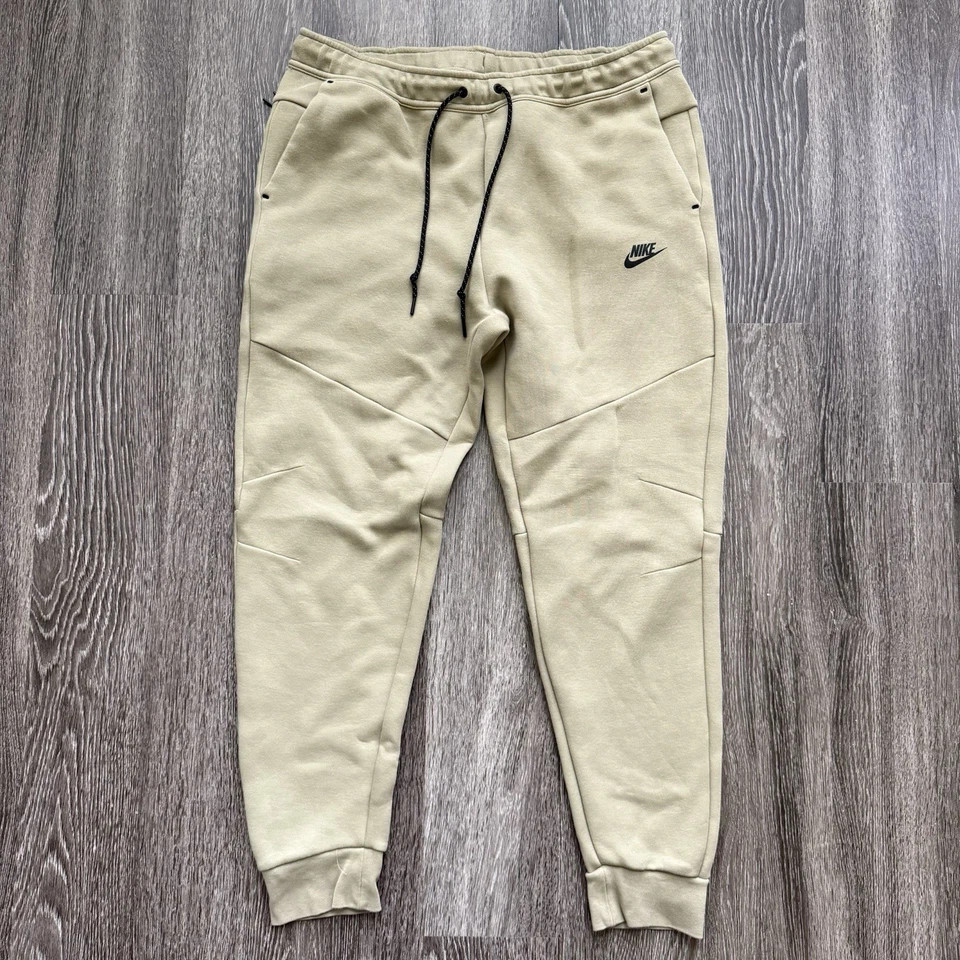Nike Tech Fleece Jogger Pants (Neutral Olive/ Black) XS Men’s HV0959-277