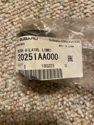 Buje de control de suspensión Subaru Outback Legacy Impreza 1994-2003 20251AA000 Foto 1 de 3