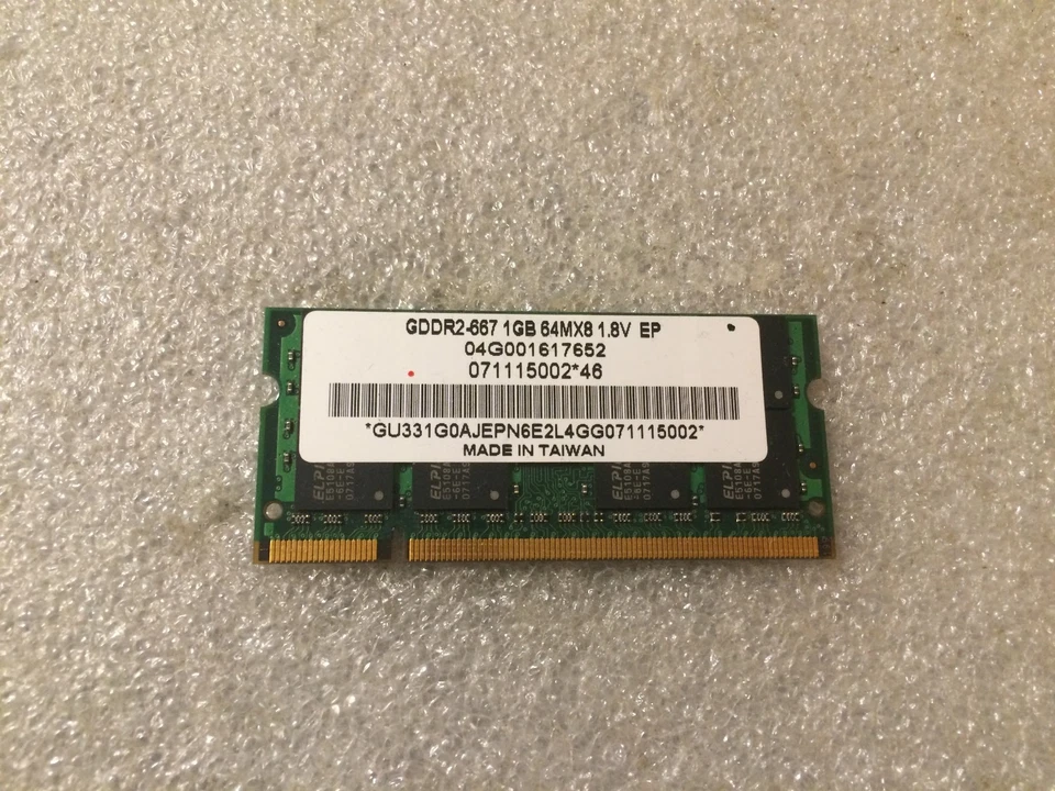 Memoria Sodimm DDR2 ASUS 04G001617652 1GB PC2-5300 667MHz CL5 200-Pin - Immagine 1 di 1