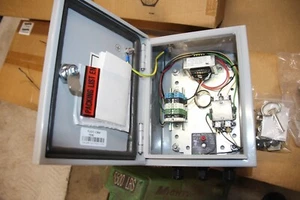 Fresh Aire UV Diversitech TUVC-CBX Control Box w/ TUVC-INTLCK Switch NIB - Picture 1 of 12