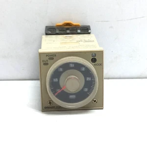 Omron H3CR-A8E Timer 100-240VAC 50/60Hz 100-125VDC With Base - Picture 1 of 7