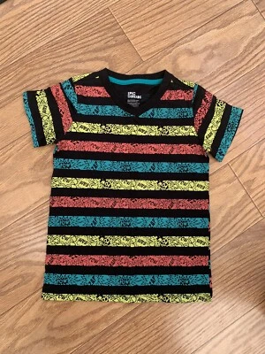 Camiseta Epic Threads Super Hero cuello en V para niños talla 7 Foto 1 de 3