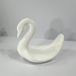 VTG MCM Swan Soap Dish Towel Holder White Ceramic Medium Swancore Grandmacore - Picture 1 of 6