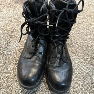 B.O.C. Black Ankle Boot Womens Size 8 Fall Winter Wear Shoes Size Preowned - Picture 1 of 10