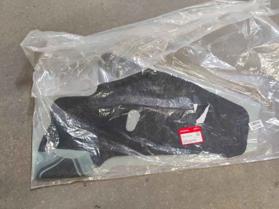 Guarnizione porta interna anteriore destra originale Honda Jazz IV 2021> 72321TZBG01 - Immagine 1 di 1