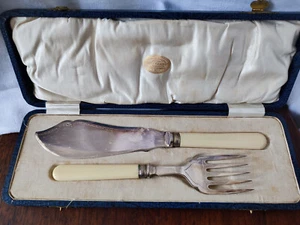 Victorian Silver Plate Fish Servers Boxed Set (M10) - Picture 1 of 14