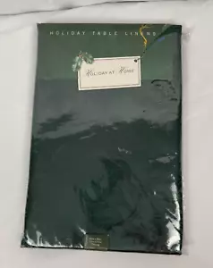 Tablecloth 60"x 84" Oblong Fabric Hunter Green Classic Holly by Holiday at Home - Picture 1 of 5