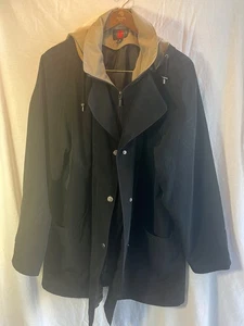 Gallery Woman Übergröße 2X abnehmbare Kapuze schwarz durchgehender Reißverschluss wasserabweisend gebraucht, in einwandfreiem Zustand - Bild 1 von 8