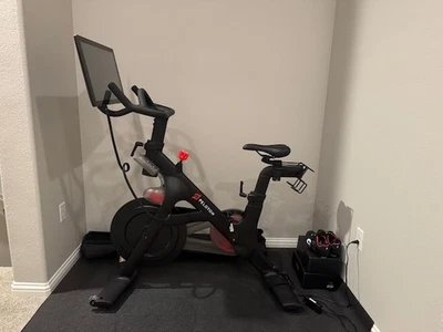 Peloton Bike (PL-01) – Excellent Condition + Accessories - Image 1 of 4