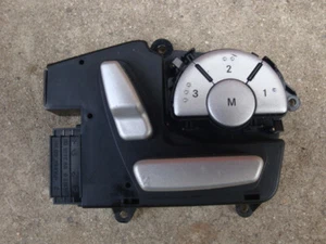 MERCEDES 05-09 R171 SLK280 SLK350 RIGHT SEAT CONTROL SWITCH MODULE 1718205810 - Picture 1 of 3