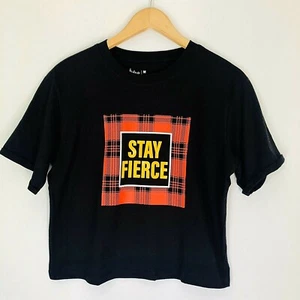 T-shirt donna casual nera manica corta Stay Fierce stampa crop top blusa - Foto 1 di 5
