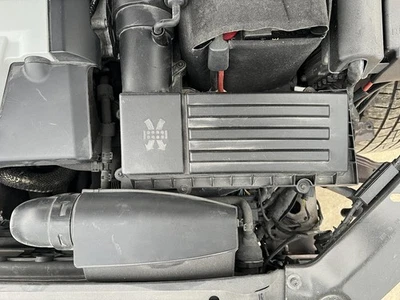 Used Air Cleaner Assembly fits: 2014 Volkswagen Jetta 2.0L diesel engine ID CJAA Foto 1 de 4