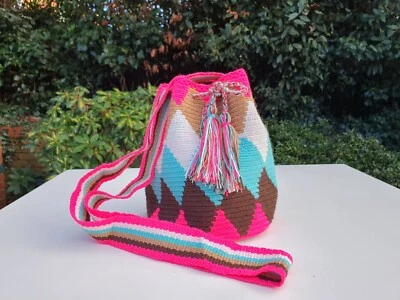 Подлинные сумки ручной работы Mochilas Wayuu Arcoiris коллекции MEDIANA Cañaveral - Изображение 1 из 4