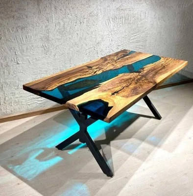 Mesa de río de resina epoxi de madera con borde vivo hecha a mano - Decoración de escritorio de comedor de océano azul Foto 1 de 4