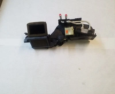 Carcaça de aquecedor de ar sob o capô | Compatível com Ford Excursion 2000-2005 - Imagem 1 de 4