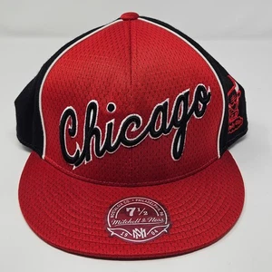 Sombrero Mitchell & Ness Chicago Bulls Script 7.5 ajustado rojo y negro Snapback Benny - Imagen 1 de 9