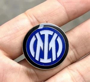INTER MILAN TEAM ENAMELED SOCCER/ FOOTBALL LAPEL PIN W/SILVER STORAGE BAG.... - Picture 1 of 2