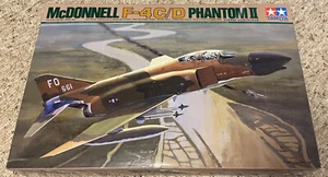 Tamiya 1/32 McDonnell F-4C/D Phantom II - Picture 1 of 12