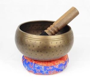 Beautiful 12.5 cm Rim Indian Hammered Singing Bowl with Stick and Ring 982g - Picture 1 of 6