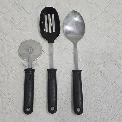 VTG EKCO Kitchen Utensils Heat Resistant Slotted & Stainless Spoon Pizza Cutter - Image 1 of 4
