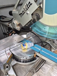 Makita LS1216 Compound Saw Mitre Chop, 305mm Blade - Picture 1 of 12