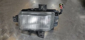 VAUXHALL OMEGA B 1994-2003 PASSENGER SIDE FRONT FOG LIGHT 90457819 (F74) - Picture 1 of 6