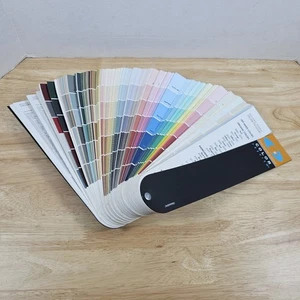 Benjamin Moore Color Preview Paint Color Sample Fan Deck - Picture 1 of 7