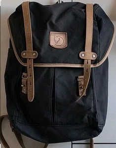 Vintage black backpack by Fjallraven, Sweden 🇸🇪 - Picture 1 of 12
