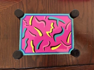 Barbie Accessorio Bambola Toymax Arredo Tavolo 4,5" Nero 1994 Vintage - Foto 1 di 2