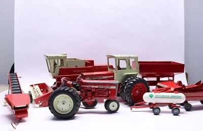LOTE DE 8: ERTL International IHC Vintage Diecast Farm Toys | Modelo escala 1:16 Foto 1 de 4