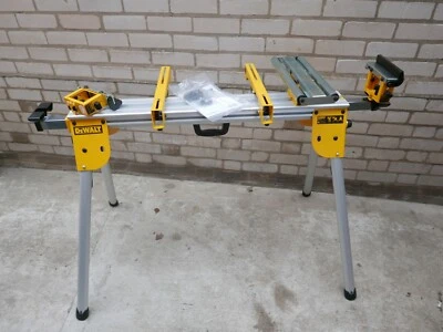 DEWALT DE7033 SHORT BEAM MITRE SAW TRACK LEG STAND + DE7027 ROLLER SUPPORT - Image 1 of 2
