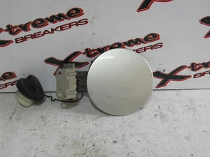 TOYOTA AURIS 2007-2011 FUEL FILLER FLAP CAP LID COVER SILVER - XBFF0029 - Picture 1 of 2