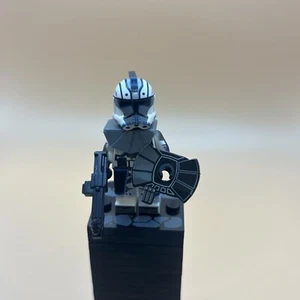 Lego 501st Arc Trooper - Brickluv Custom UV-Printed on Official Lego COLT Clone - Picture 1 of 6