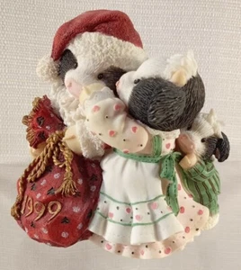Mary's Moo Moos Cow Figurine I Saw Moo-mmy Kissing Santa Claus 1999 Enesco - Picture 1 of 6