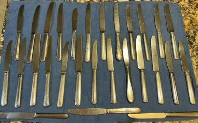 Lote de 28 piezas de cubiertos vintage de acero inoxidable - patrones mixtos Foto 1 de 4