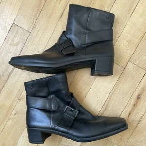 Ecco Womens 9-9.5 M EU 40 Black Leather Ankle Boots Zip Split Square Toe Buckle - Picture 1 of 12