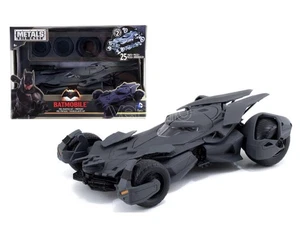 Diecast Model: Batman vs Superman Dawn of Justice: BATMOBILE 1:24 - Jada Toys - Bild 1 von 1