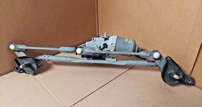 2011-14 Hyundai Sonata 2.4L or 2.0L (NON HYBRID) front windshield wiper motor - Image 1 of 4